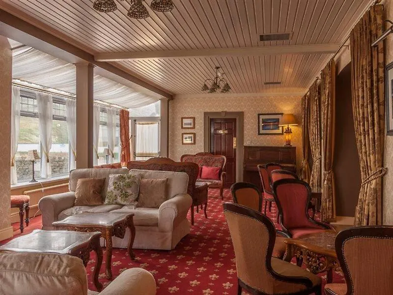 The Sandhouse And Marine Hotel 4*