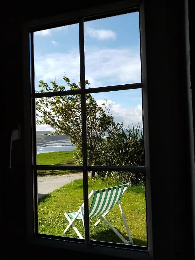 Bed & Breakfast The Red Door *