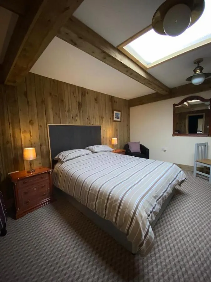 Apartment Donegal Lodgings Apt 6 *