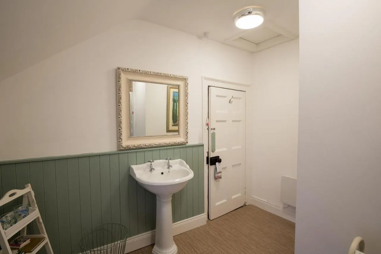 Charming 2-bed In Centre Holiday home Donegal Town