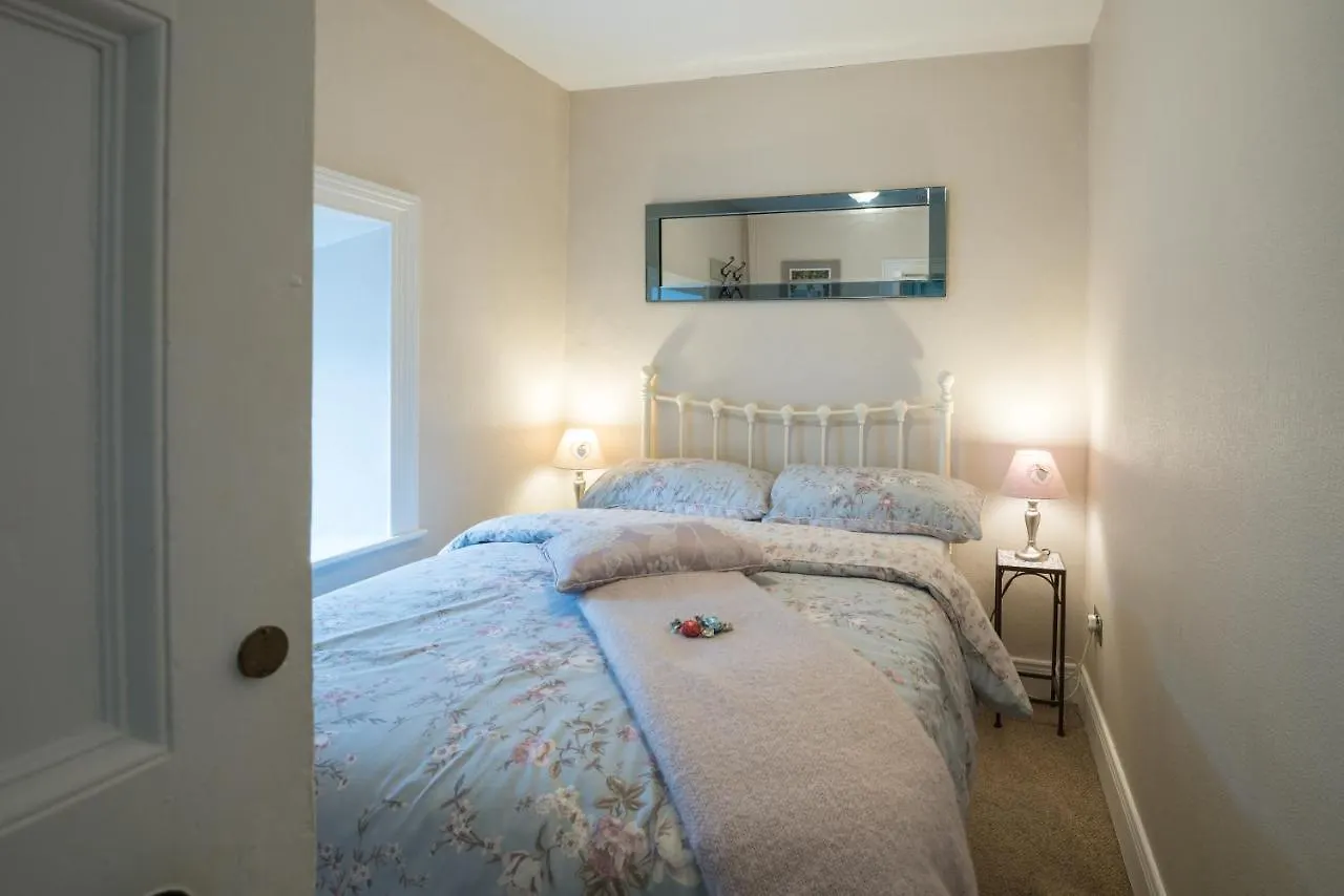 Holiday home Charming 2-bed In Centre Donegal Town