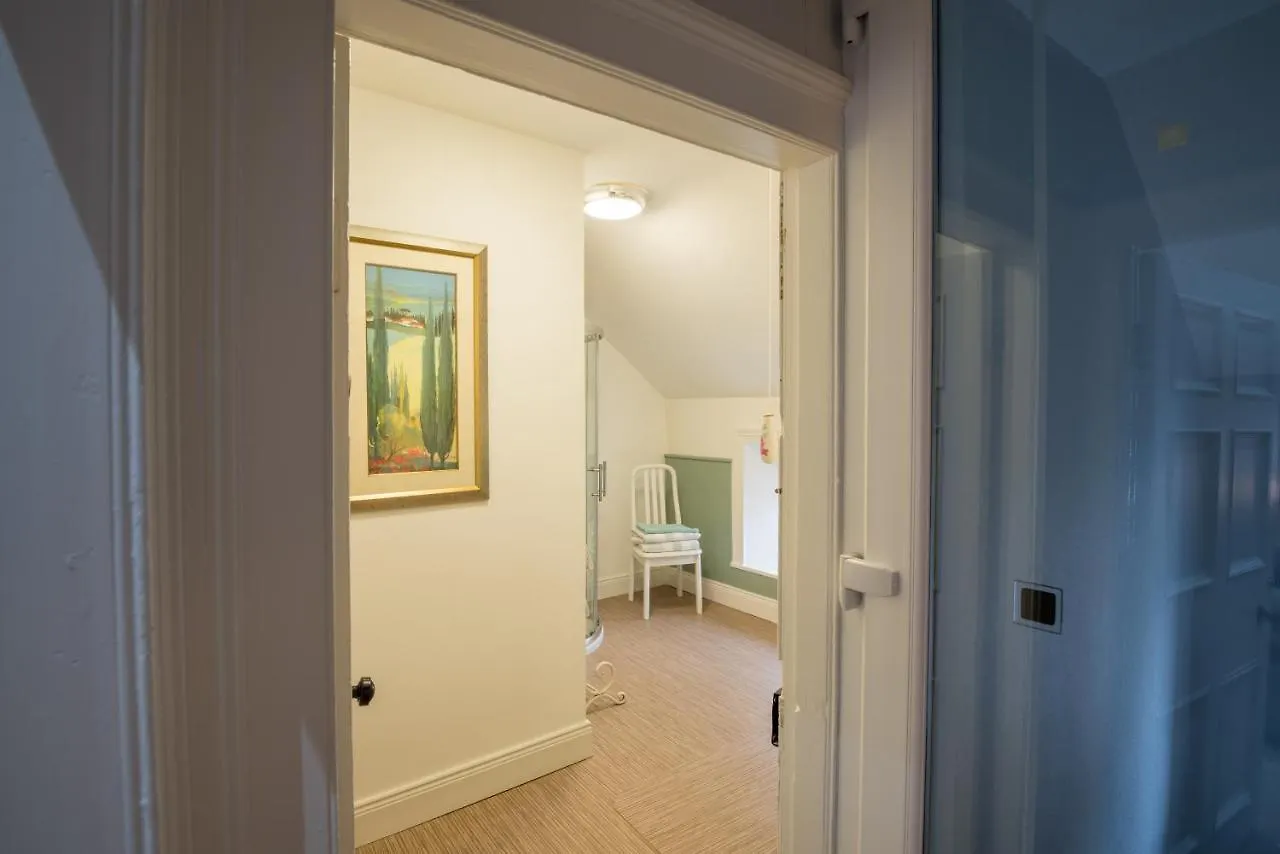 Holiday home Charming 2-bed In Centre Donegal Town