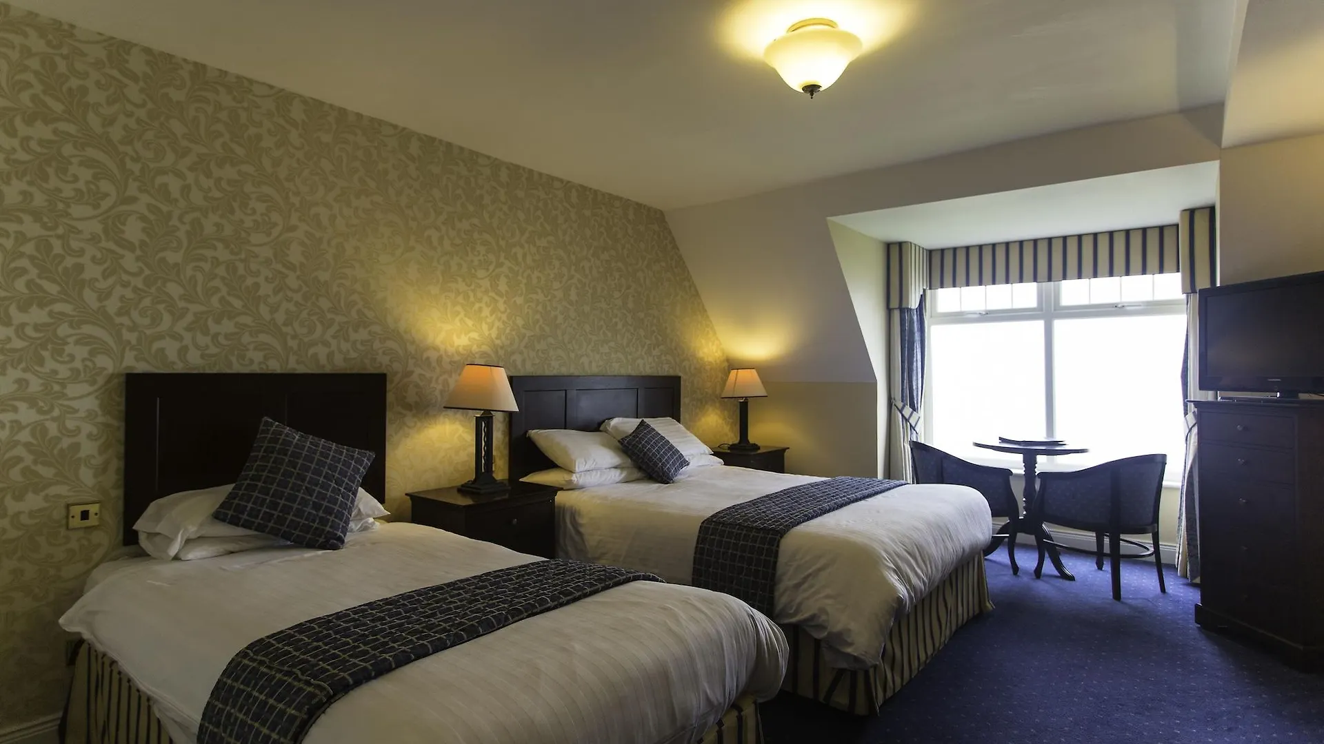 Hotel The Sandhouse And Marine Donegal Town