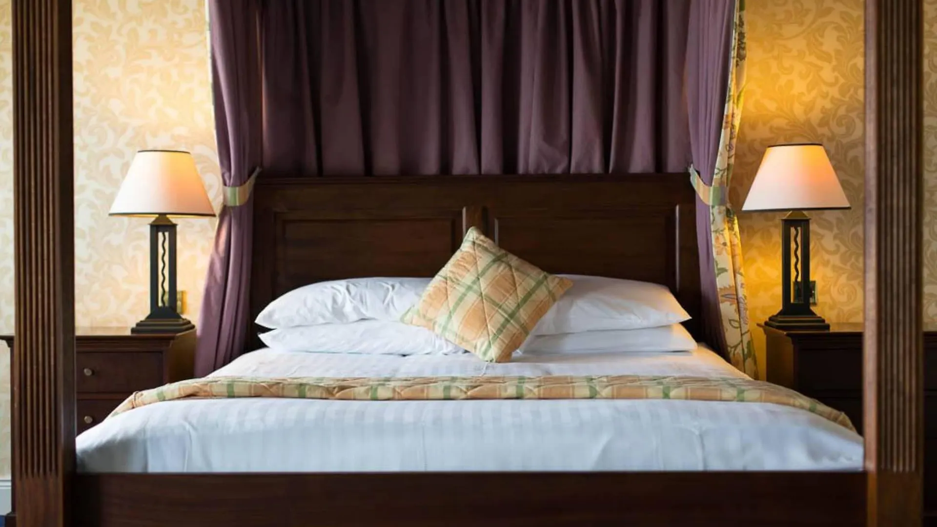 The Sandhouse And Marine Hotel Donegal Town