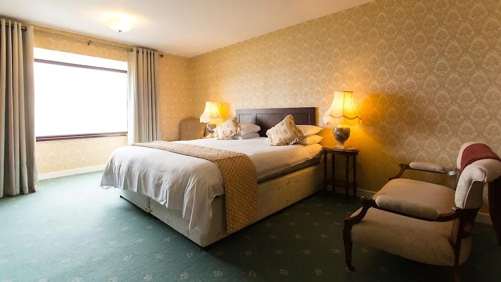 The Sandhouse And Marine Hotel 4*