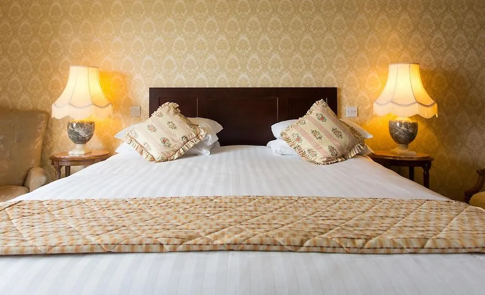 The Sandhouse And Marine Hotel 4*