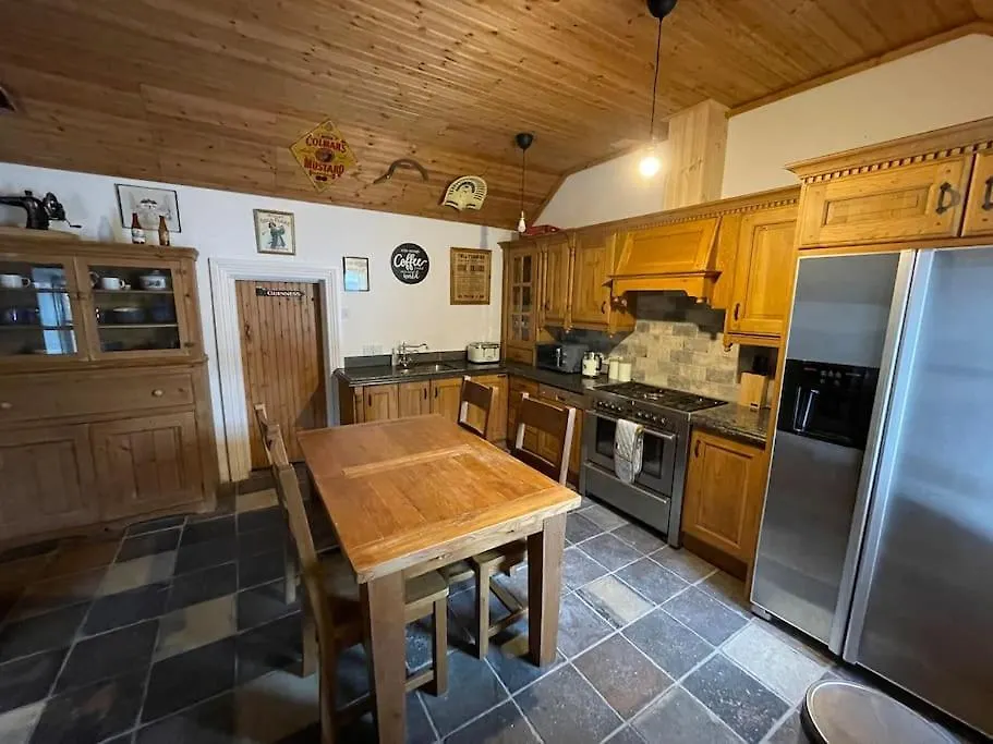 Holiday home John The Mills Spahot Tub Private