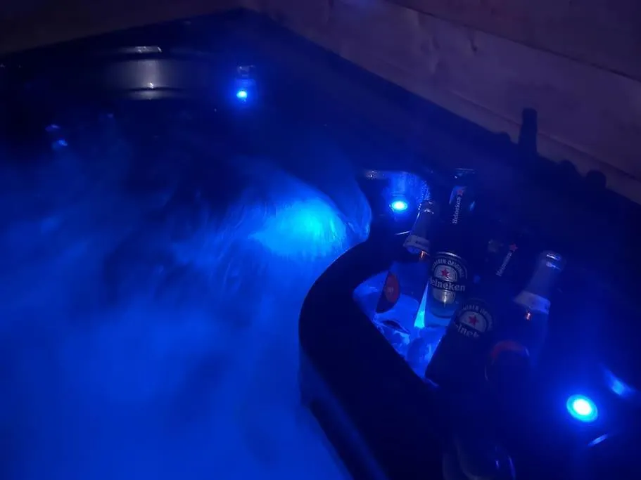 John The Mills Spahot Tub Private Holiday home Donegal Town