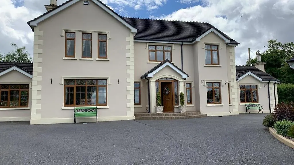 Mayrone House Bed & Breakfast