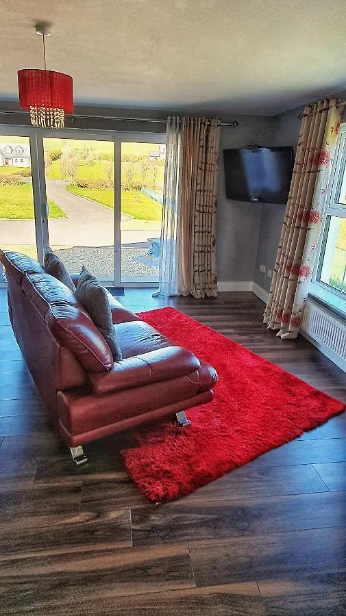 Tully View House *
