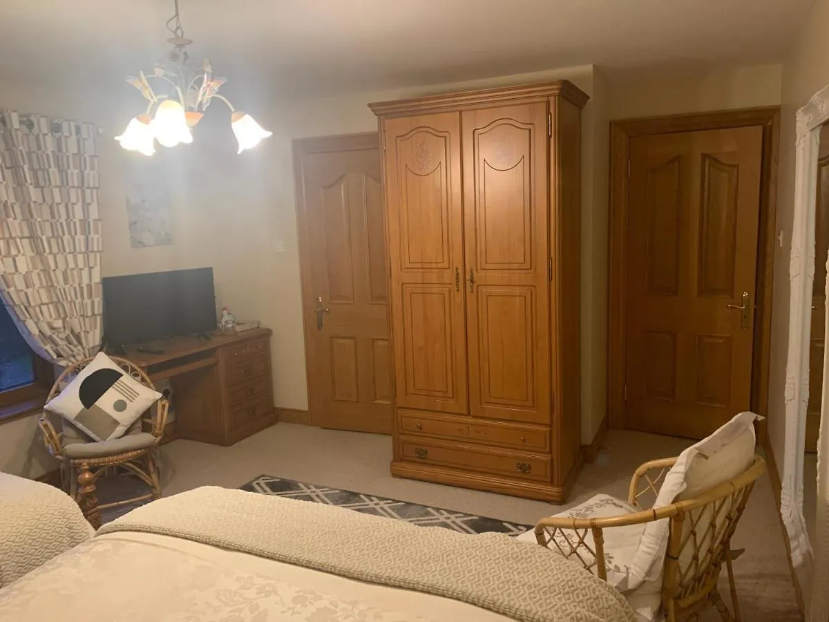 Mayrone House Bed & Breakfast