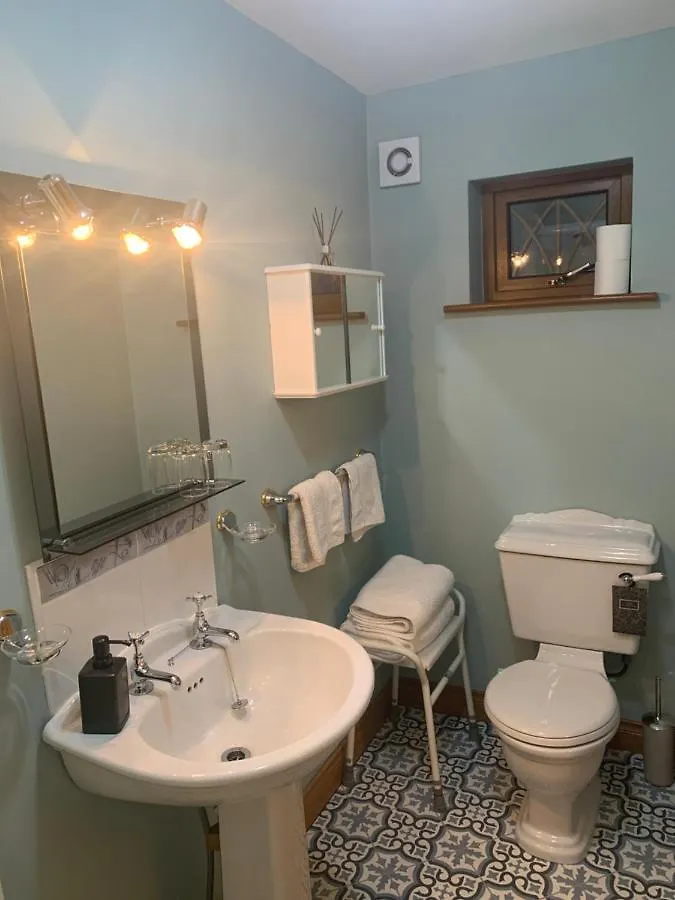 Mayrone House Bed & Breakfast *