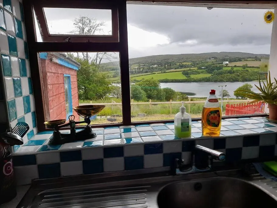 Granny's Cottage, A Lovely Lakeside Casa vacanze Donegal Town