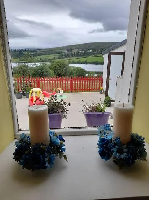 Granny's Cottage, A Lovely Lakeside Holiday home
