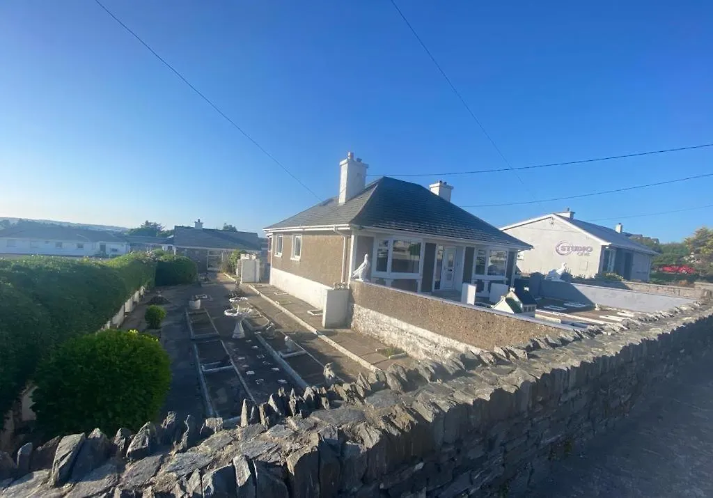 Mcbride's Bungalow, Chapel Road Dungloe Holiday home *