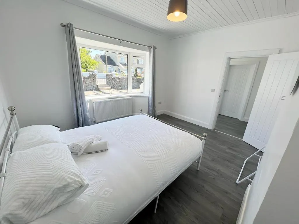 Holiday home Mcbride's Bungalow, Chapel Road Dungloe *