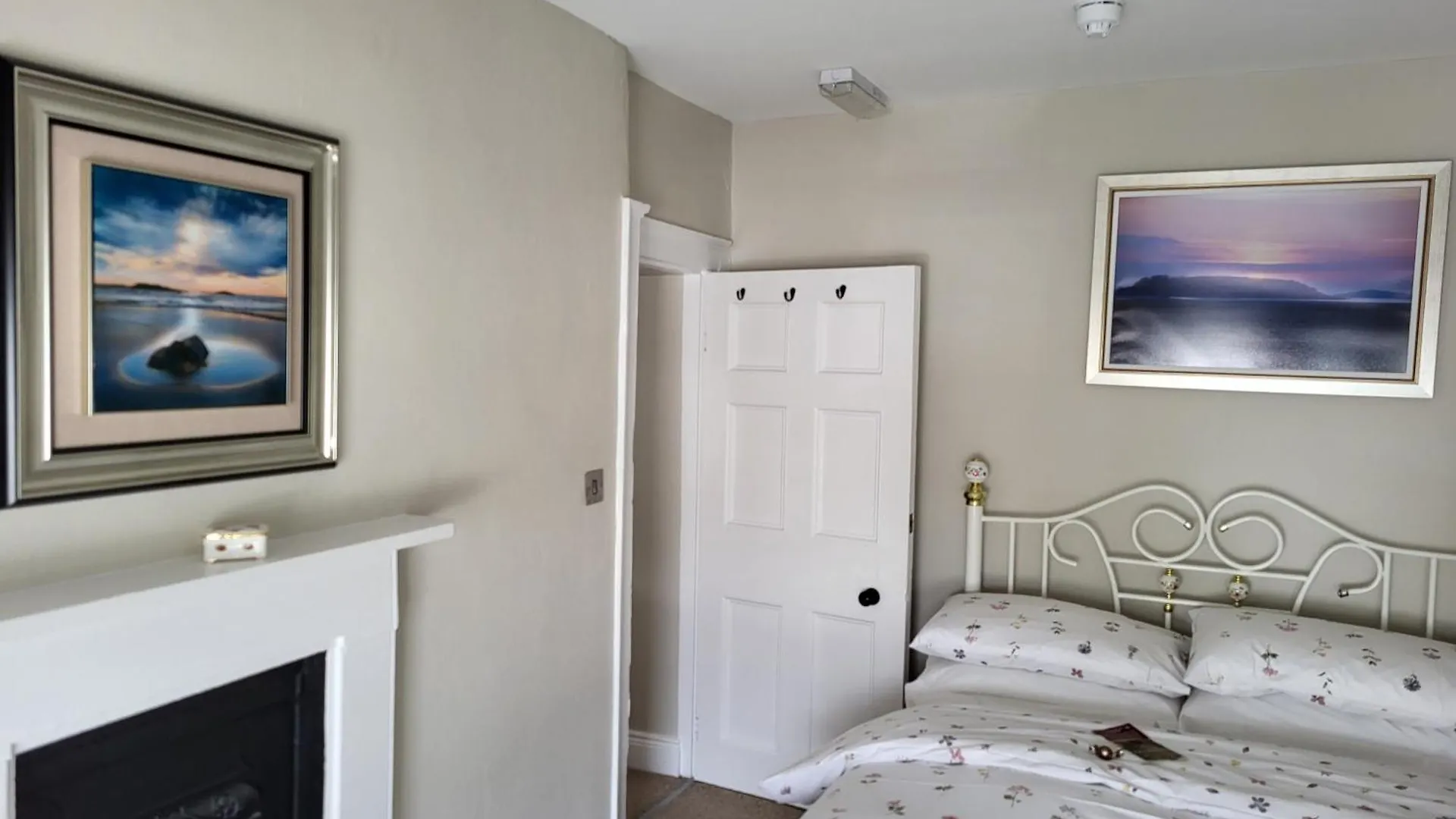 Holiday home Charming 2-bed In Centre Donegal Town