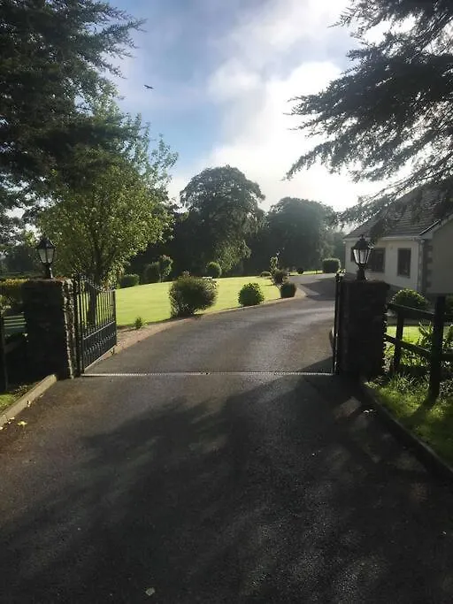 Meadow House In County Donegal * Donegal Town