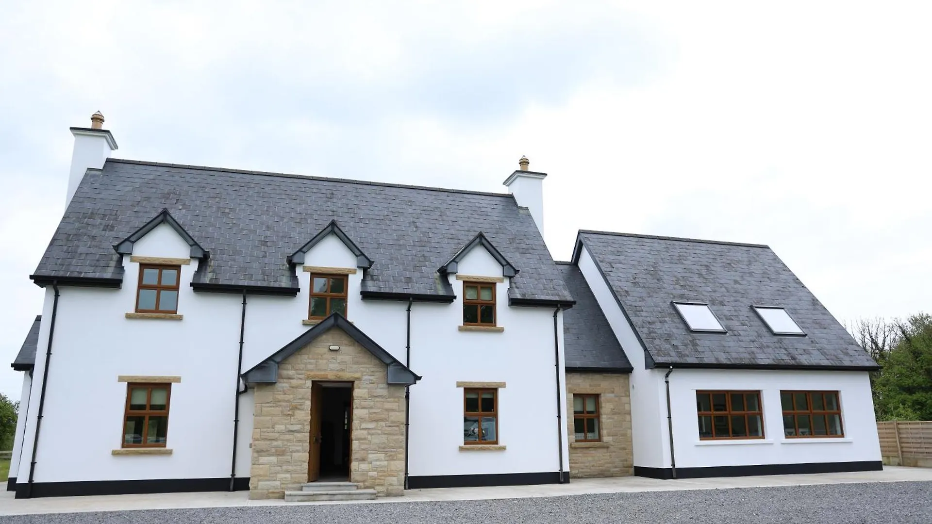 Holiday home Meadow View House - Spacious Family Retreat In The Heart Of Donegal *