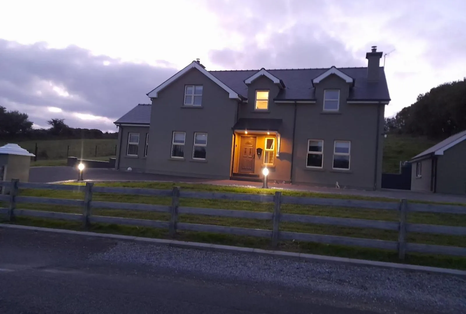 Dromore House *