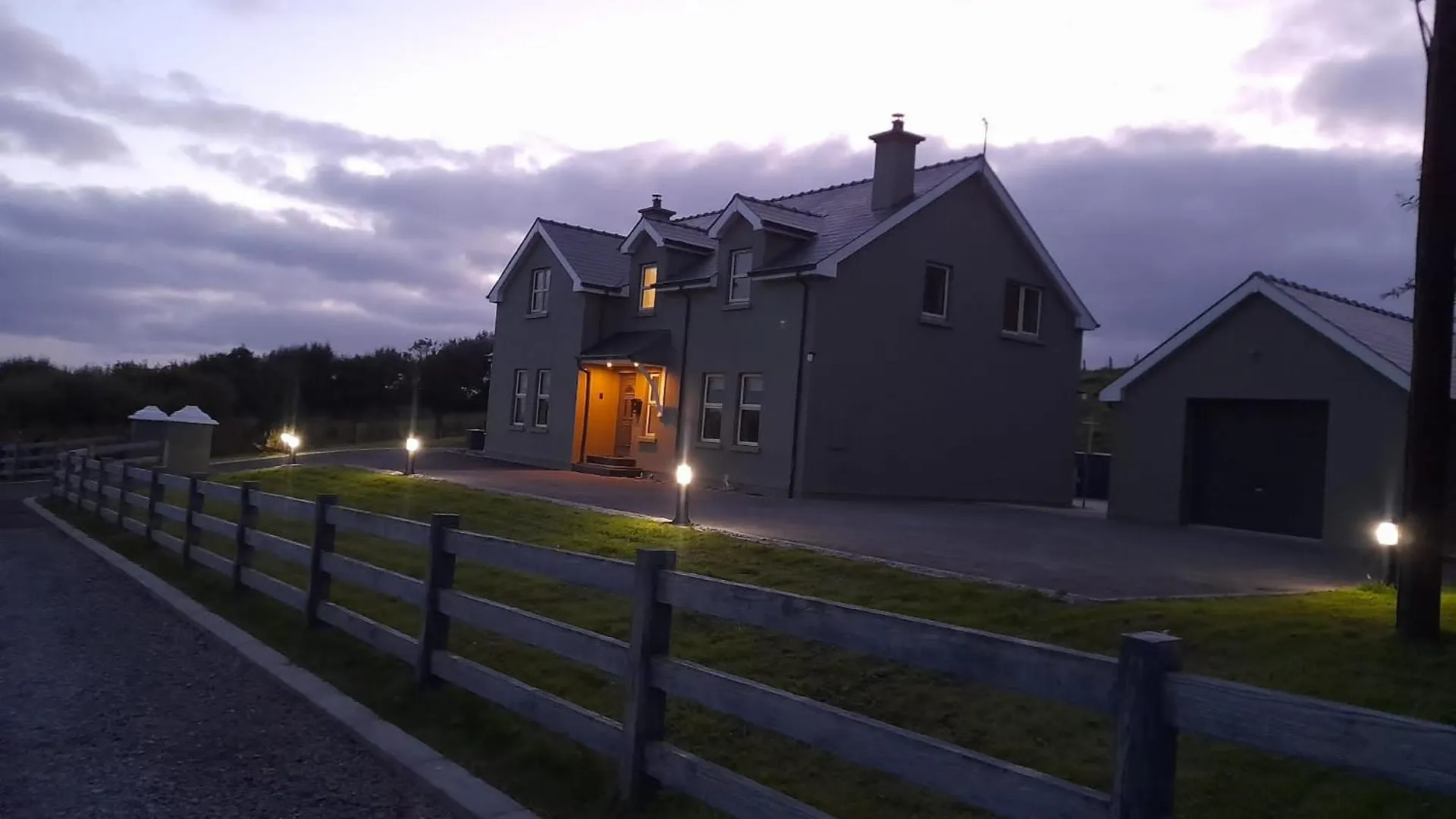 Dromore House