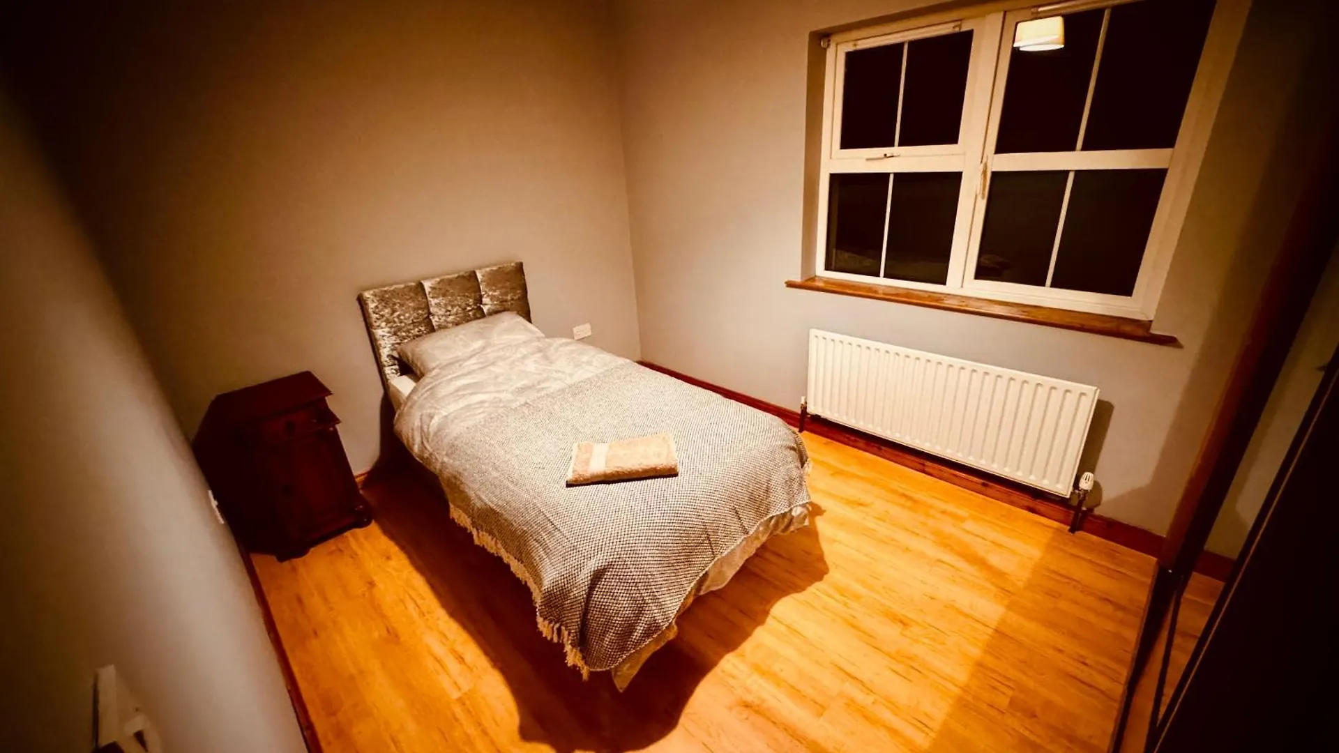 Brookfield Lodge, Holiday home *