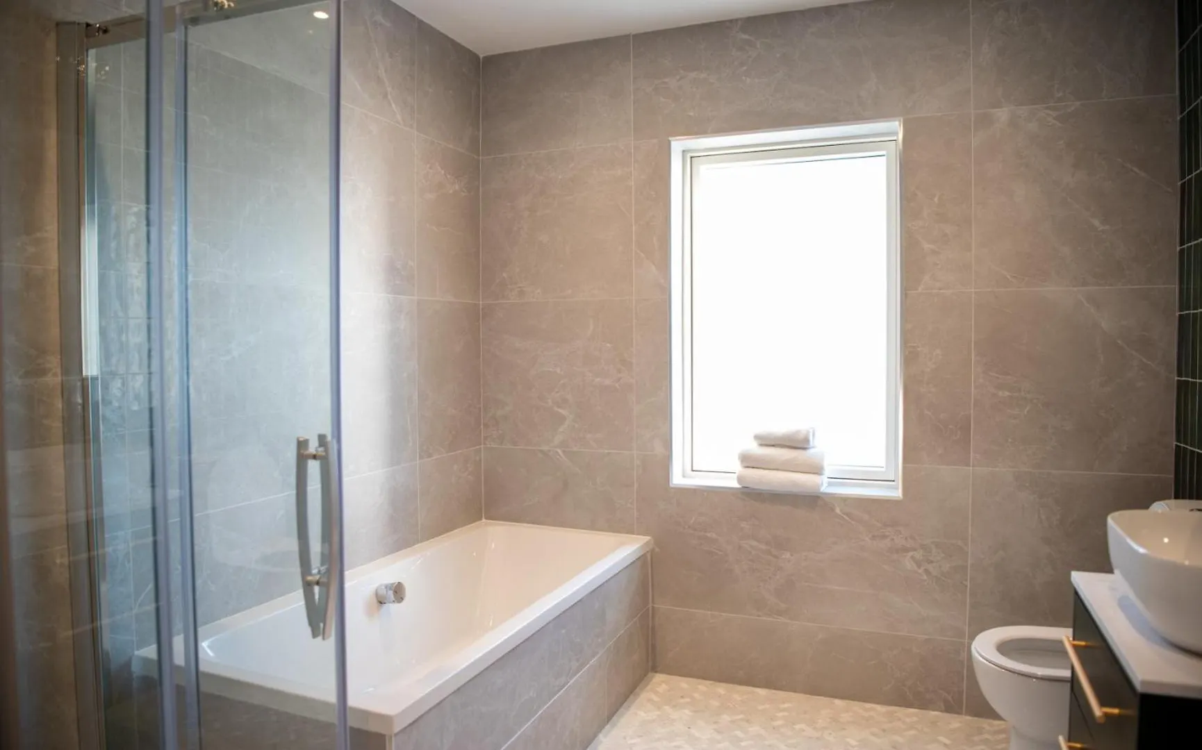 Luxury With Hot Tub Rossnowlagh Donegal Town