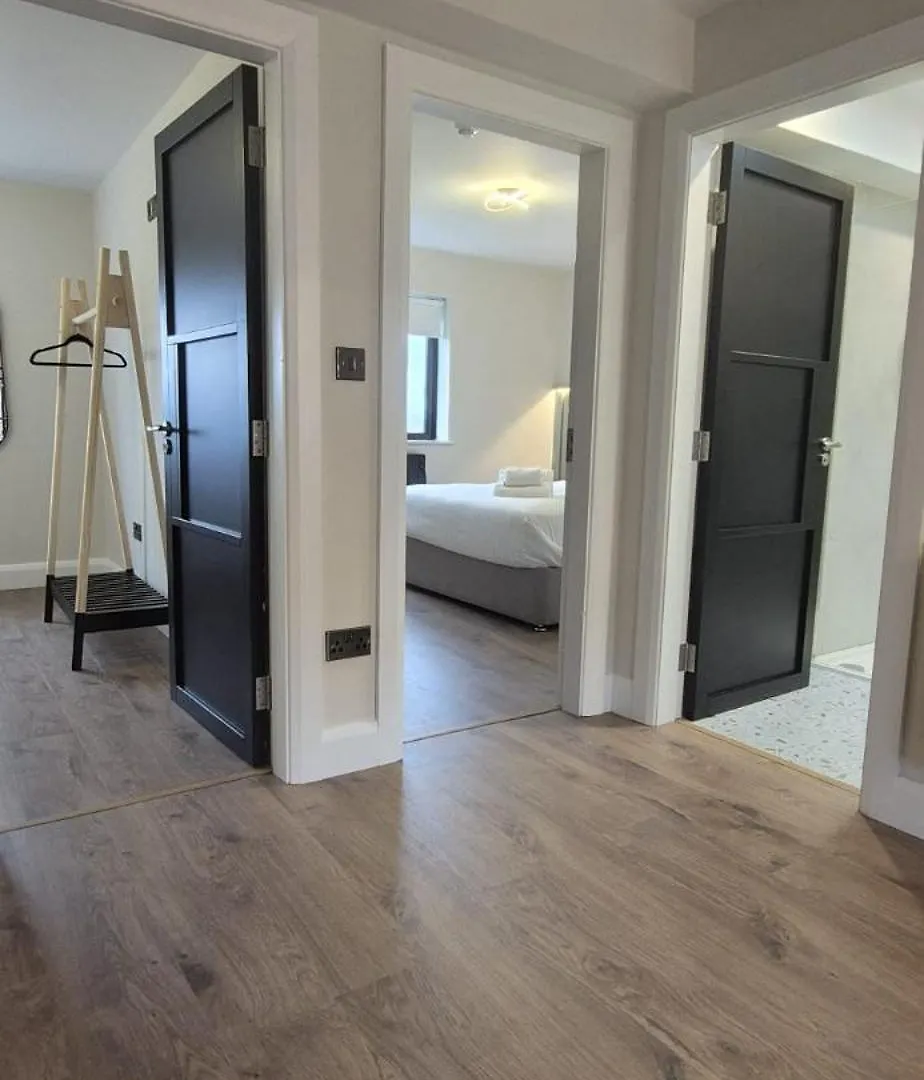 Sleek Modern Design - 2 Bed In