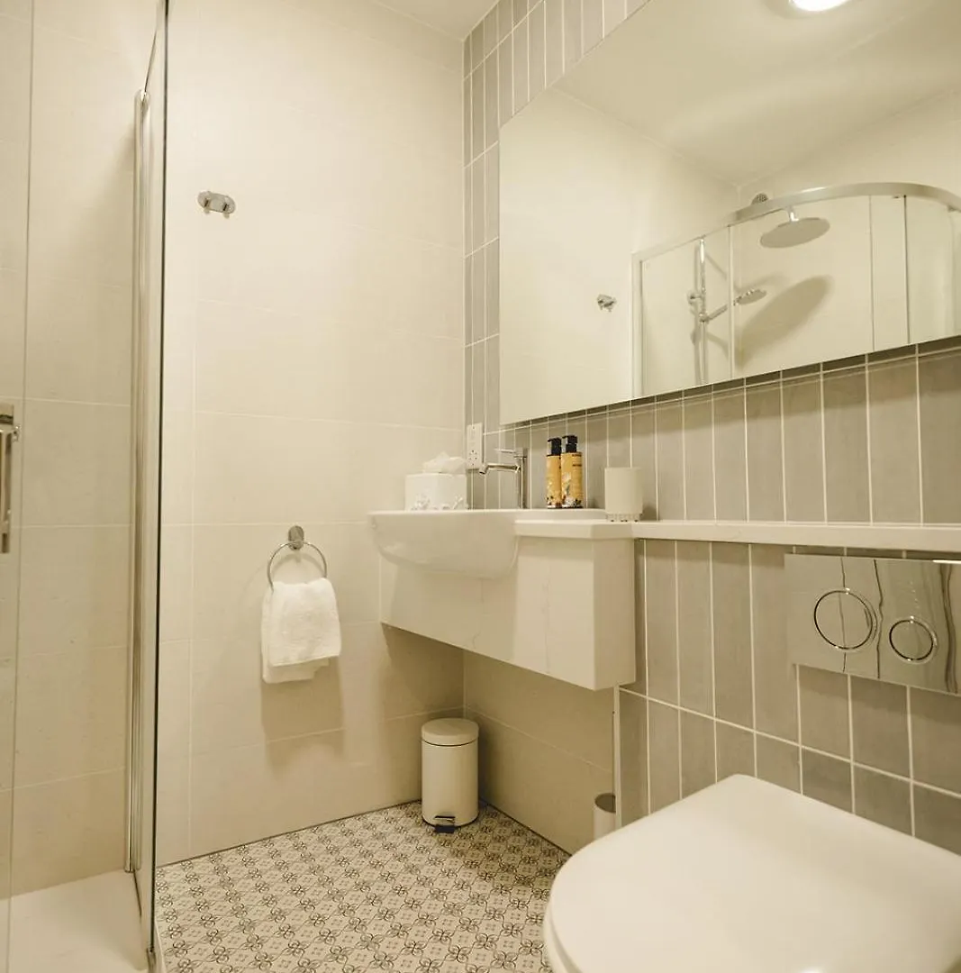 The Old Schoolhouse River View Apartment *
