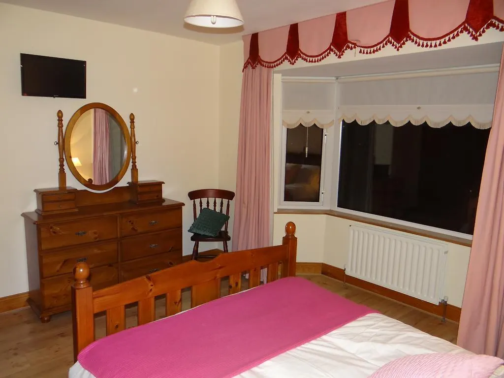 Rossmore Farmhouse Bed & Breakfast