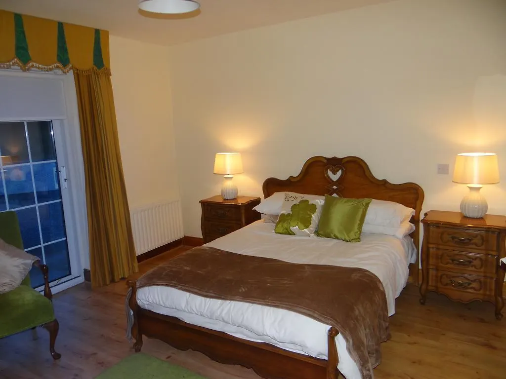 Rossmore Farmhouse Bed & Breakfast