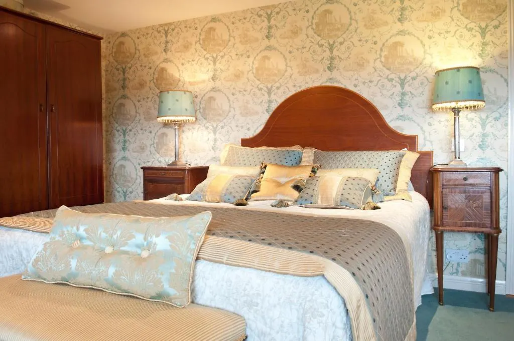 Ardeevin Guest Bed & Breakfast 4*