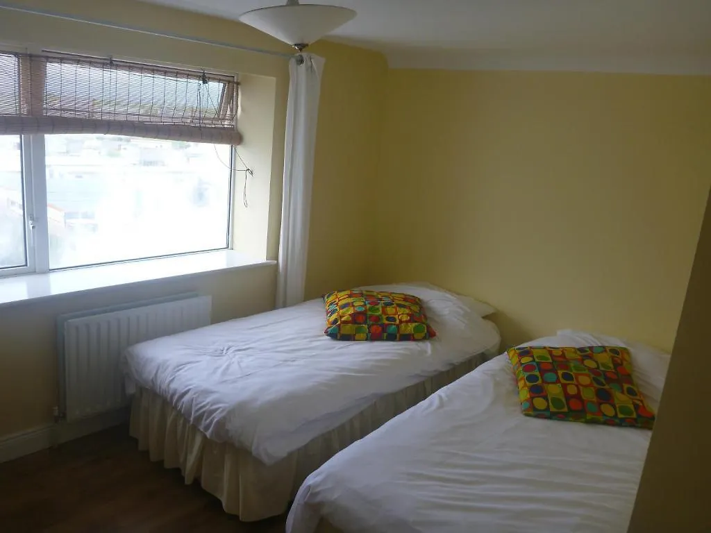 Surf Hostel *