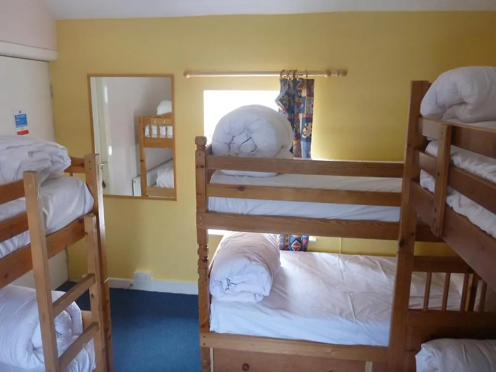 Surf Hostel *