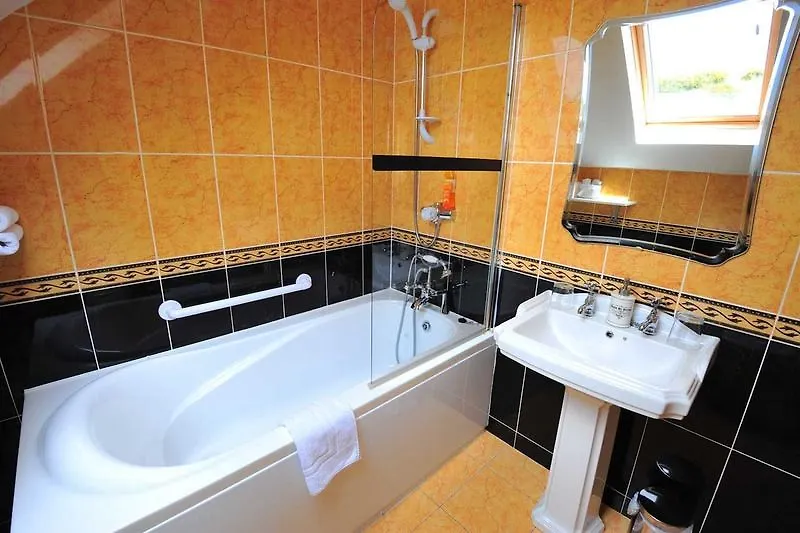 Ocean Breeze Bed & Breakfast 5*