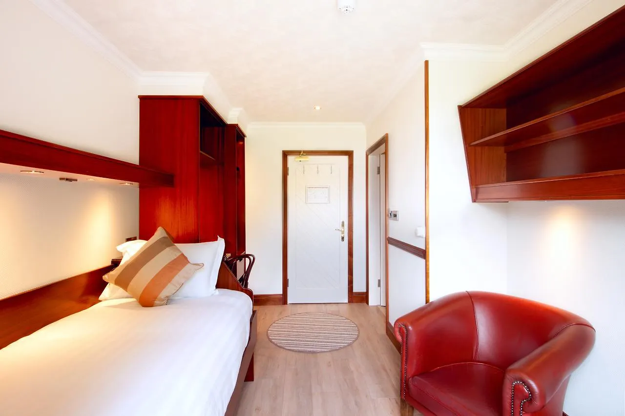 The @ Harvey's Point Bed & Breakfast 3*