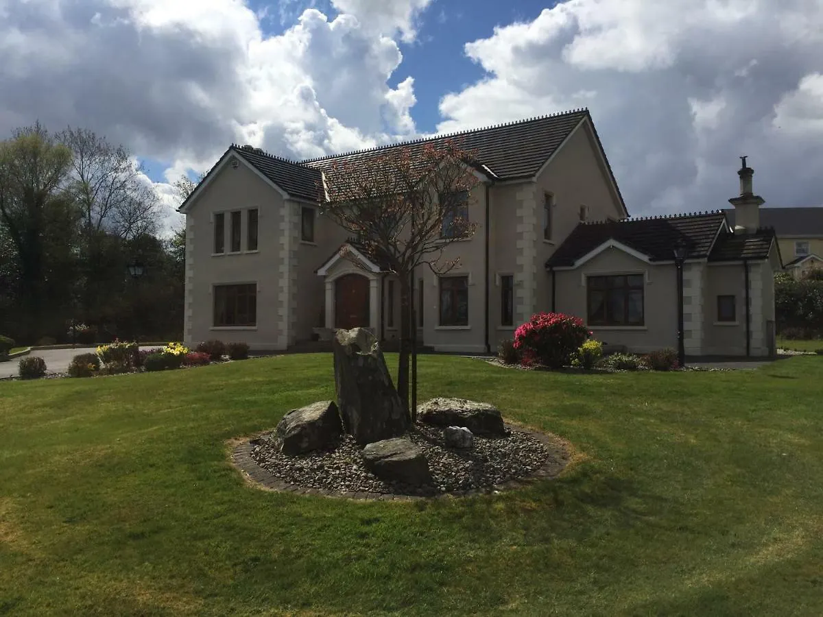 Mayrone House Bed & Breakfast