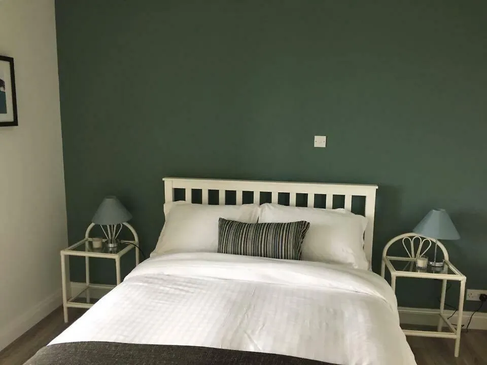 Bed & Breakfast Donamar House