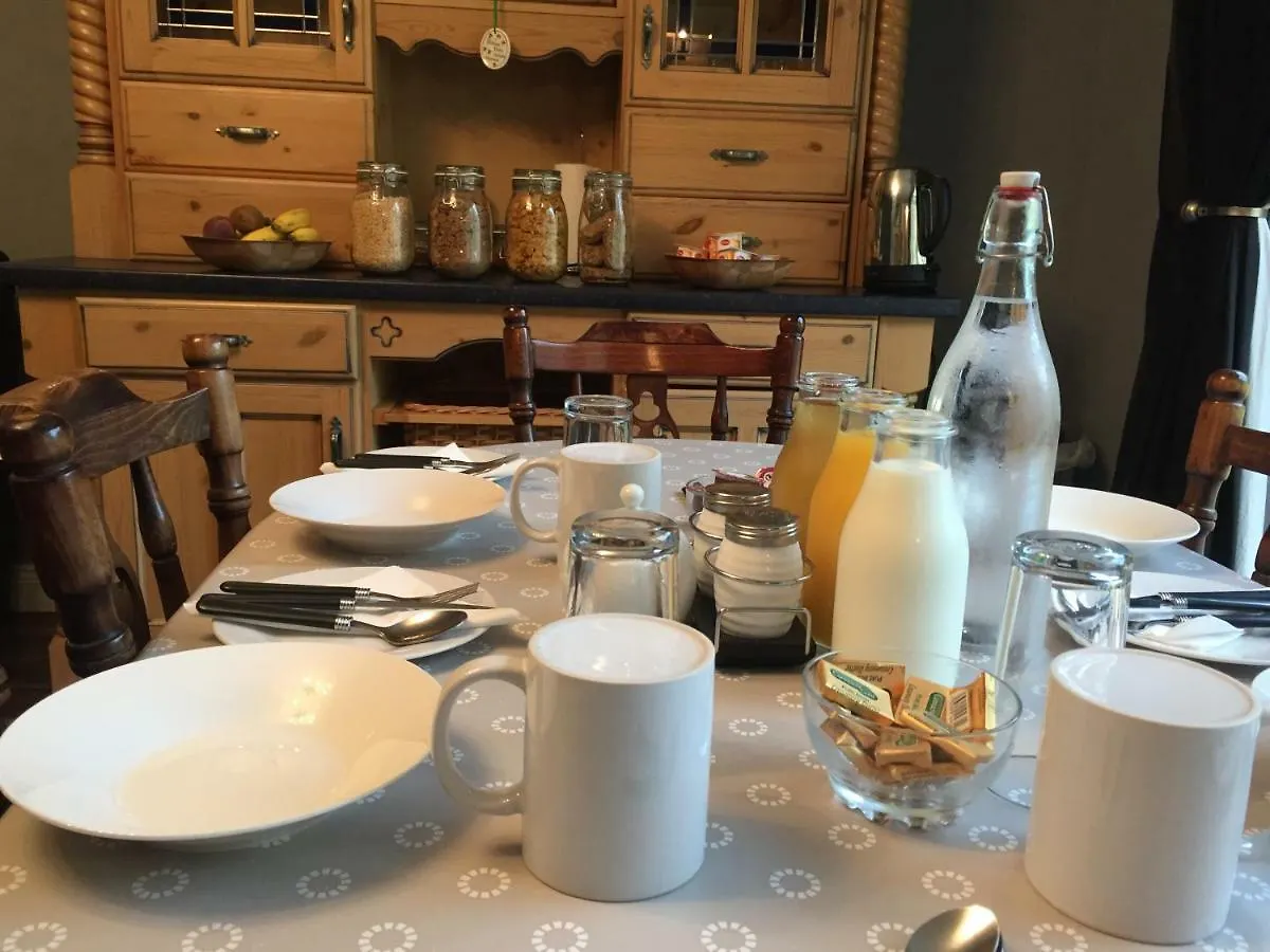 Bed & Breakfast Donamar House