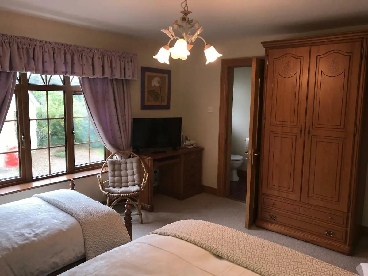Mayrone House Bed & Breakfast *
