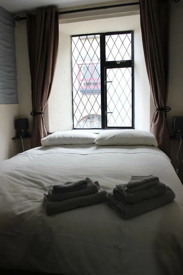 Donegal Lodgings - Apt 3 - Br En-suite *