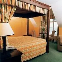 The Sandhouse And Marine 4* Donegal Town