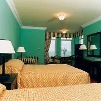 The Sandhouse And Marine Hotel